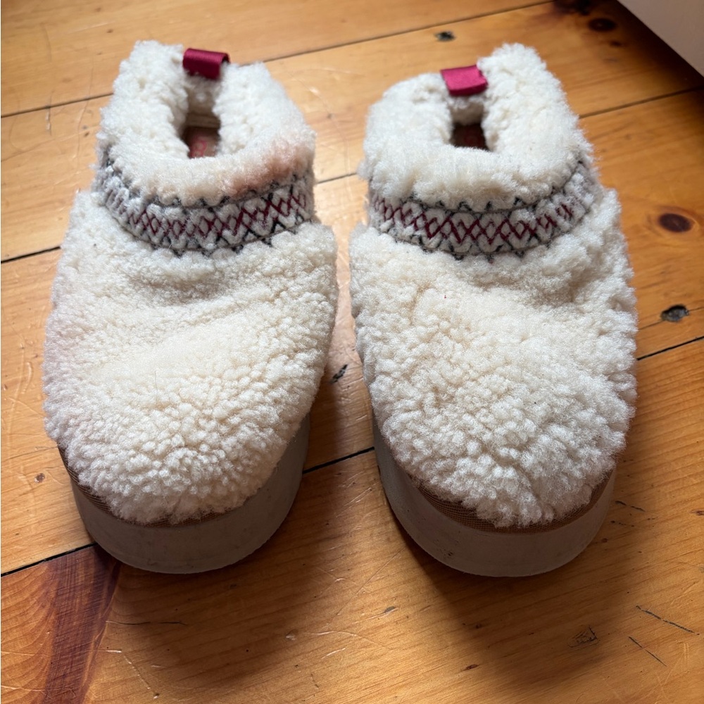 UGG tazz II Cream Sherpa Platform clog slipper in Heritage braid size 7 cozy - Picture 2 of 12